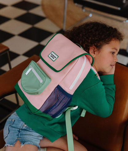 Mochila infantil rosa, detalhes verdes, bolso em rede Hello Hossy