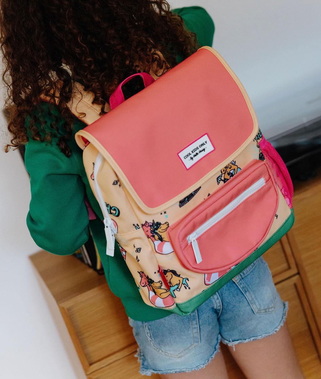 Mochila infantil bege com padrão de unicórnio rosa Hello Hossy