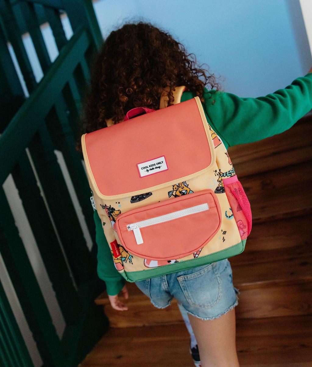 Mochila infantil amarela e rosa com padrão de unicórnio Hello Hossy