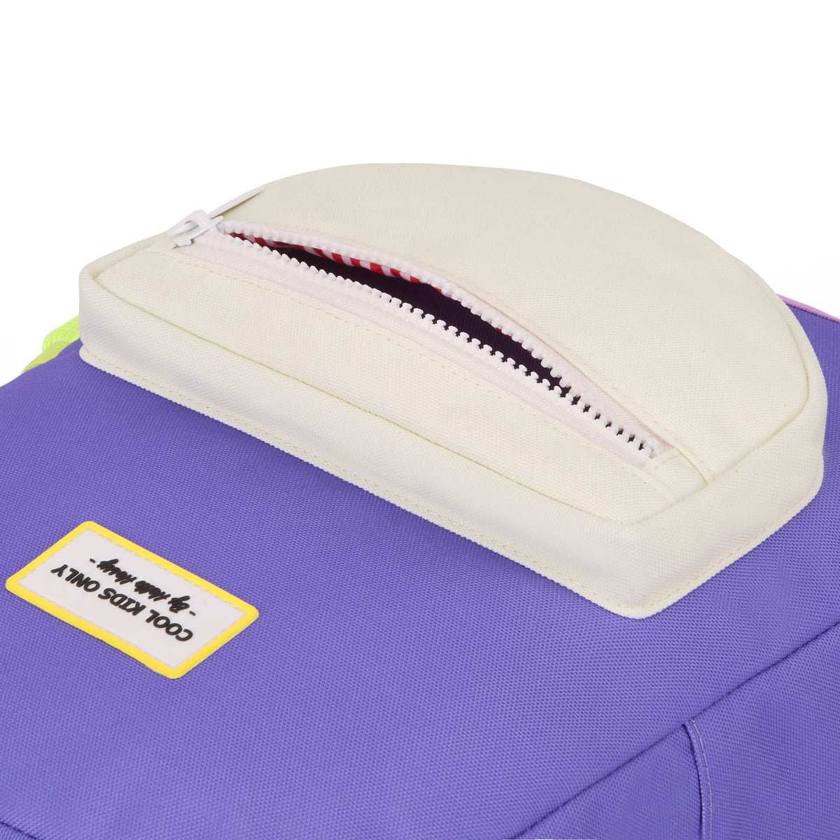Mochila infantil violeta com detalhe de estojo creme Hello Hossy