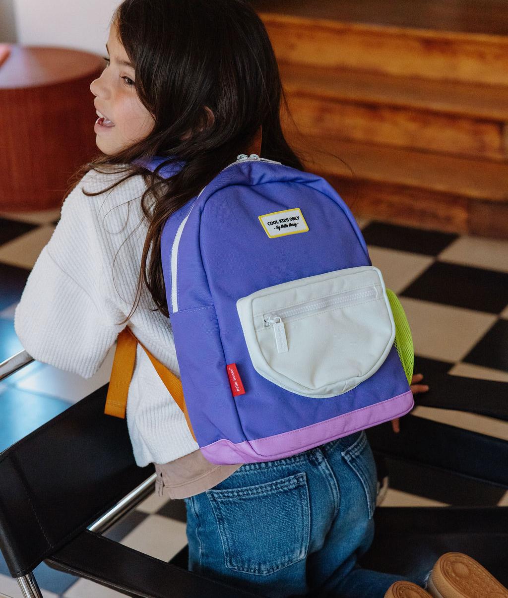 Mochila infantil violeta com bolso branco Hello Hossy