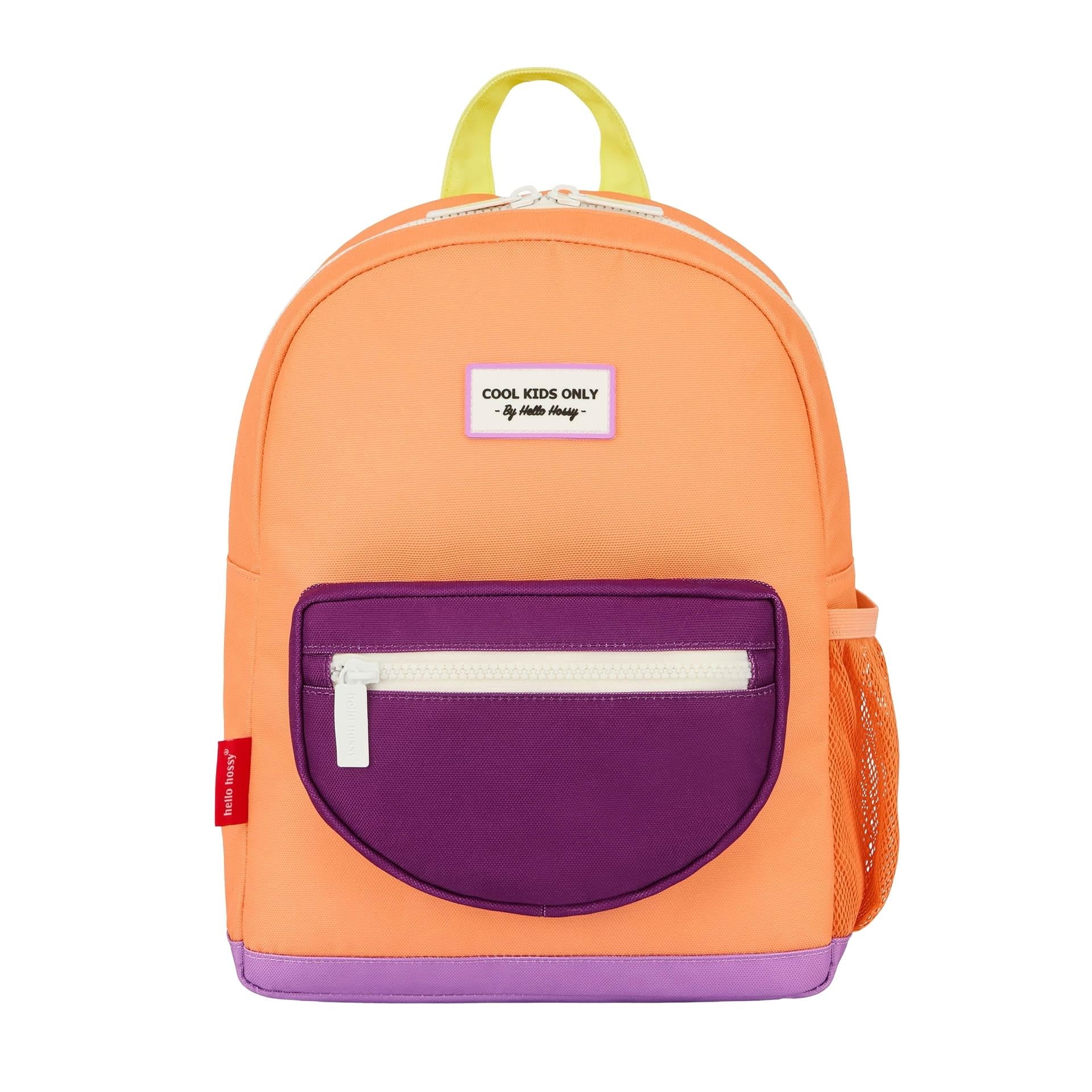 Mochila infantil laranja com bolso violeta, detalhe de fecho Hello Hossy