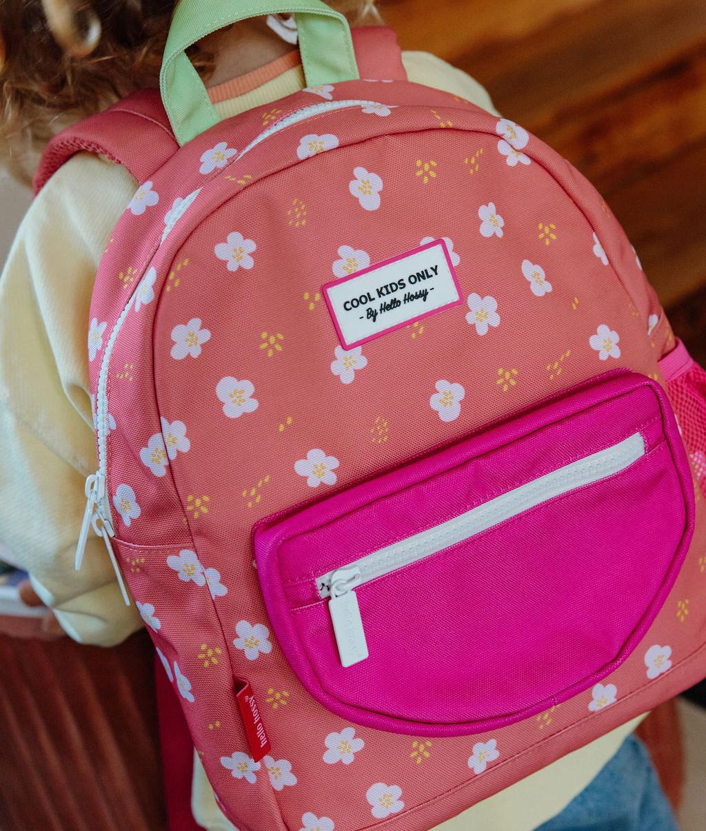 Mochila infantil coral com estampado de flores e bolso fuchsia Hello Hossy