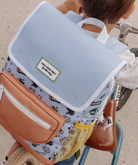 Mochila infantil azul com padrão desporto, bolso Camel, rede amarela Hello Hossy