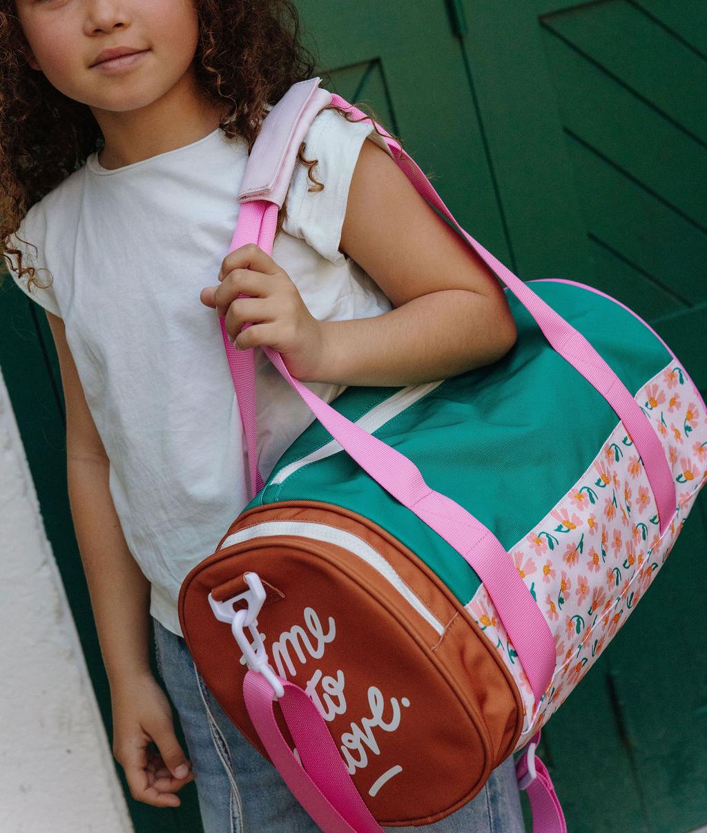 Saco de desporto infantil verde, rosa e castanho com padrões de flores Hello Hossy