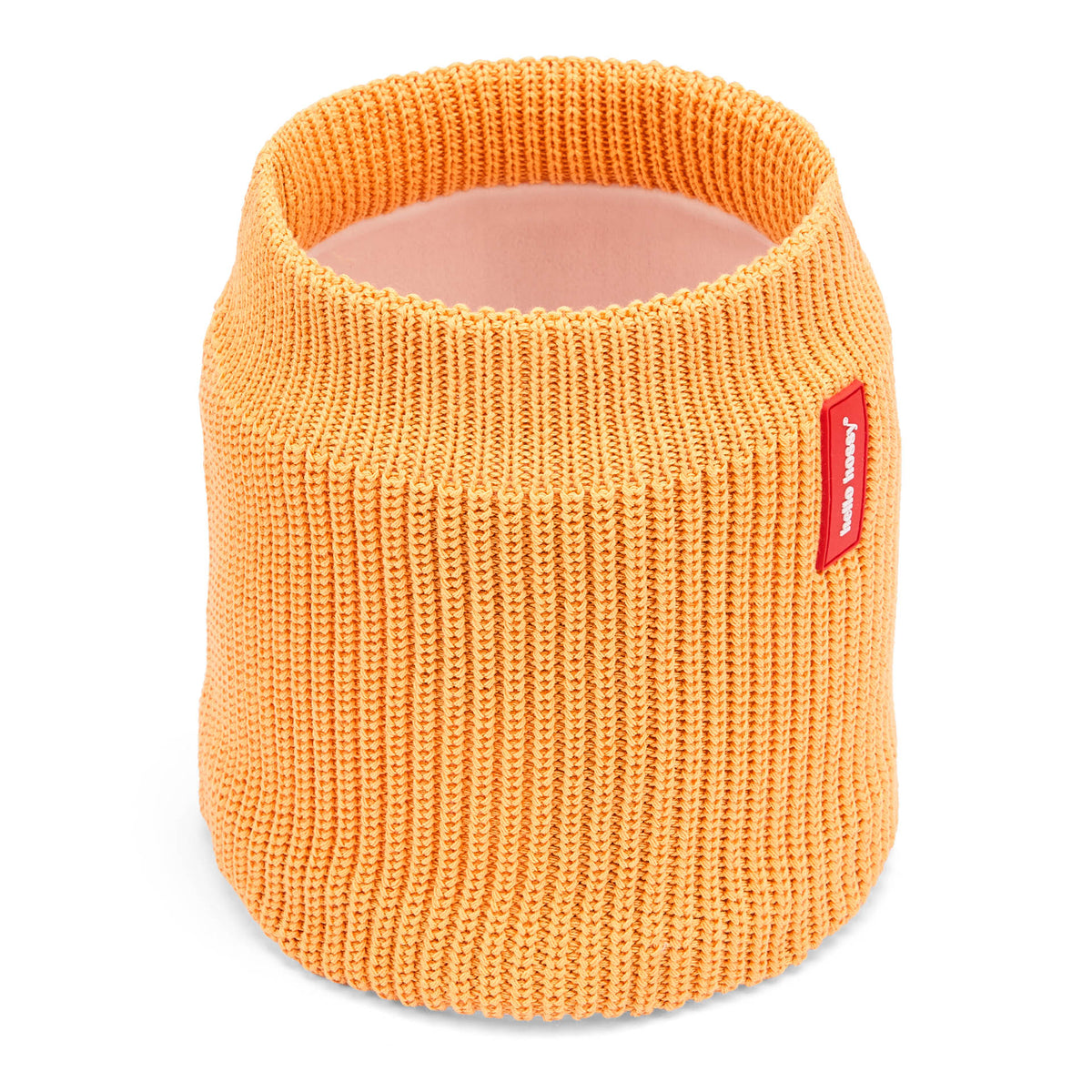 Snood infantil cor Camel, malha canelada, detalhe de etiqueta vermelha Hello Hossy