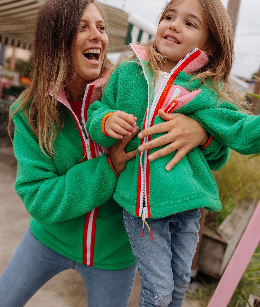 Casaco polar rosa e verde para criança e mãe, usado, Hello Hossy
