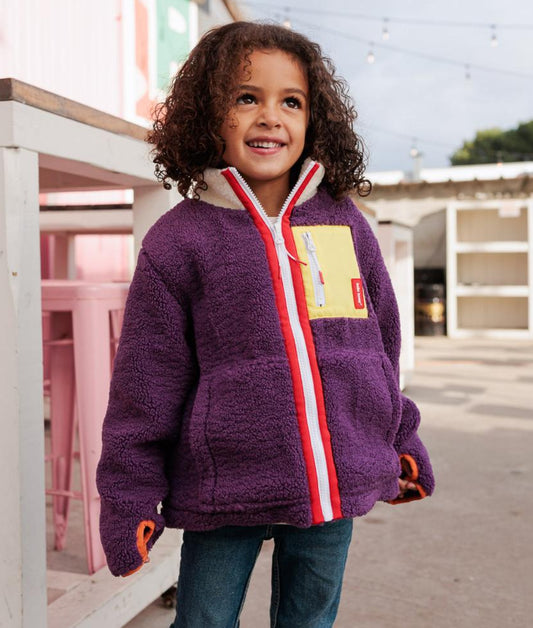 Casaco polar infantil prune com bolso amarelo e fecho vermelho Hello Hossy