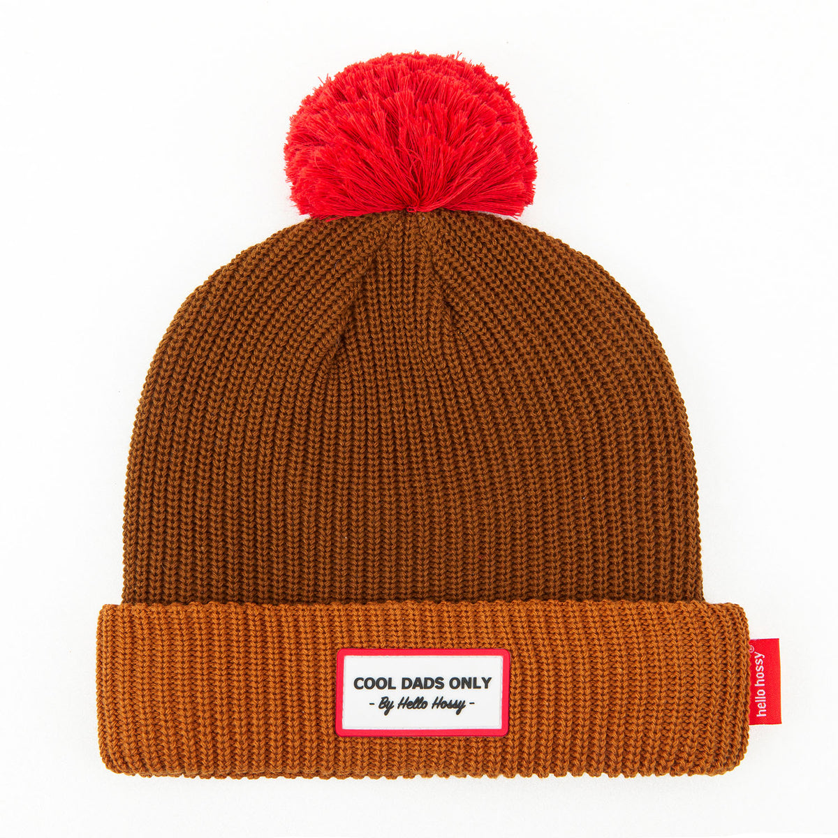 Gorro infantil castanho com pompom vermelho e etiqueta bordada Hello Hossy
