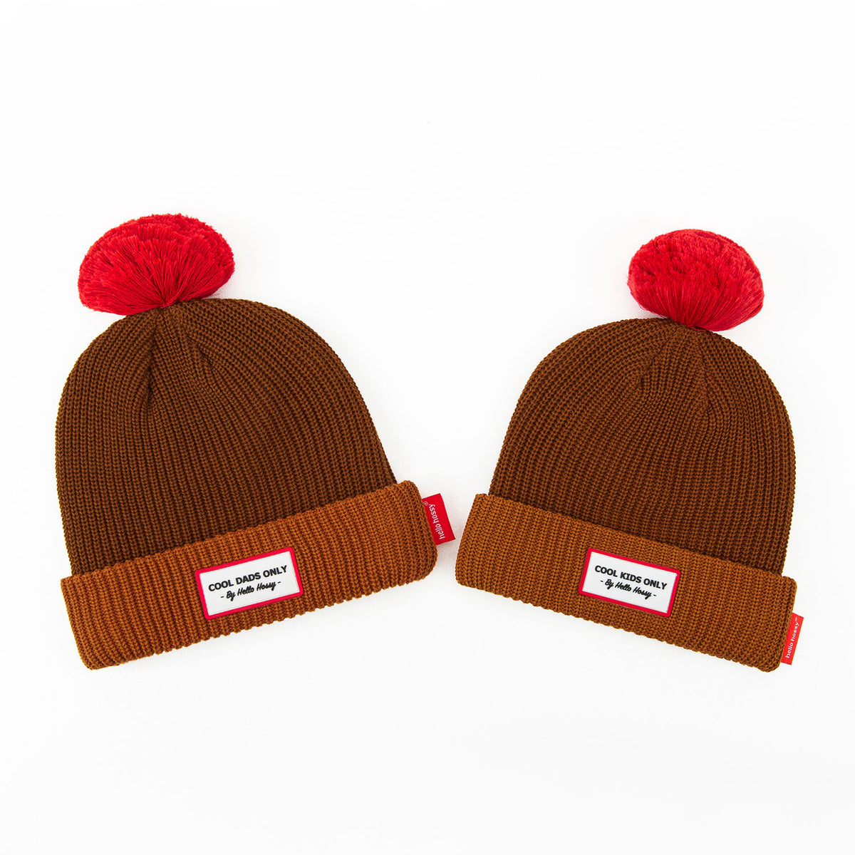 Gorro infantil castanho com pompom vermelho e forro polar Hello Hossy