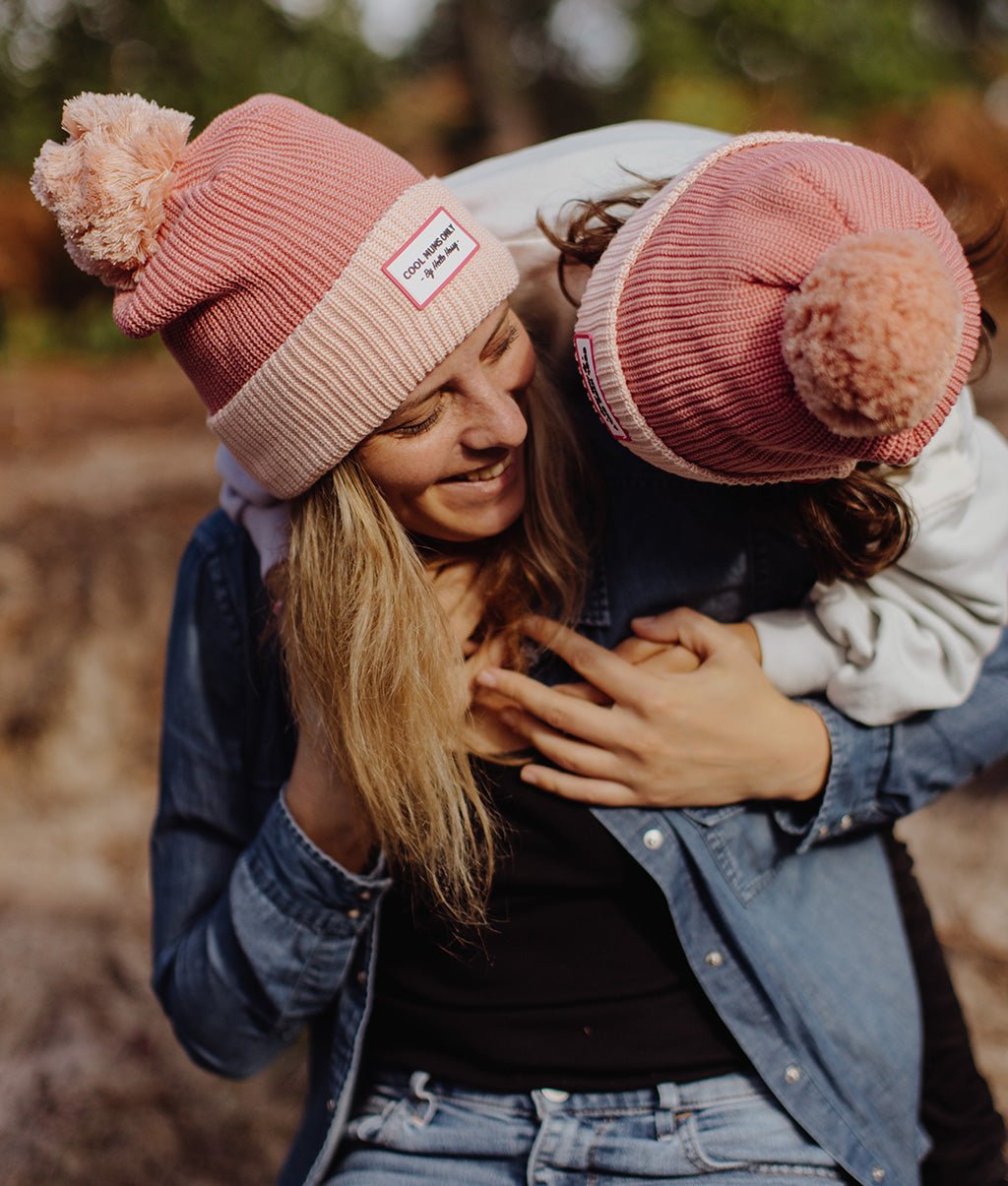 Gorro para crianças Color Block Blush, com pompom, forro polar, algodão orgânico, desde os 9 meses, Cool Kids Only !