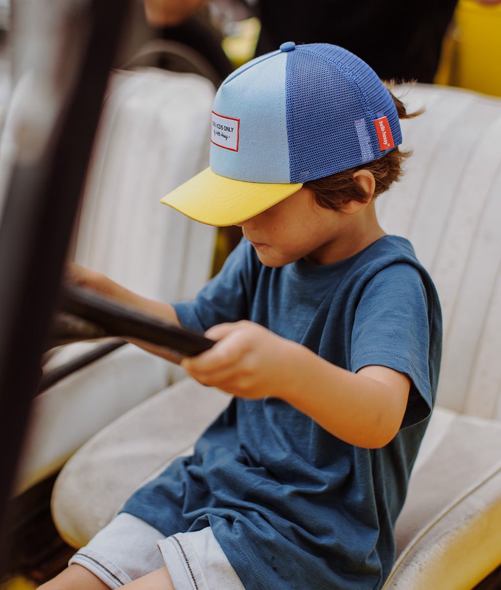 Boné infantil Mini Blue Lemon, estilo Trucker, ecorresponsável, certificado Oeko-Tex, desde os 9 meses, Cool Kids Only!