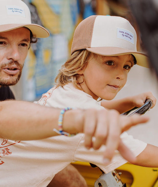 Boné para crianças Mini Iced Coffee, estilo Trucker, ecorresponsável, certificado Oeko-Tex, desde os 9 meses, Cool Kids Only!
