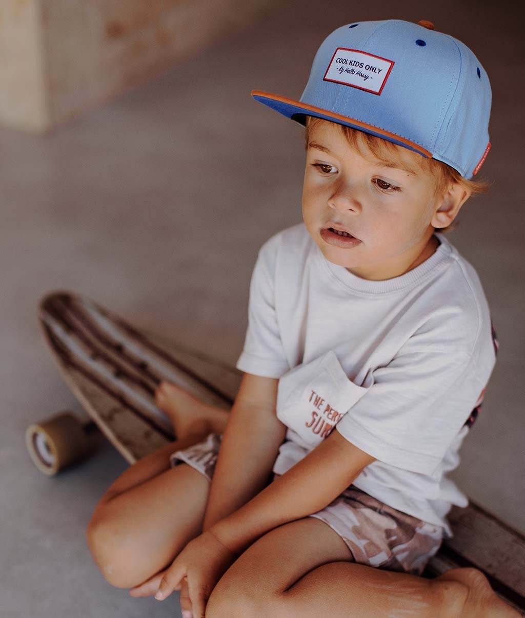 Boné para crianças Mini Jean, pala reta, 100% algodão orgânico, certificado Oeko-Tex, a partir dos 9 meses, Cool Kids Only !