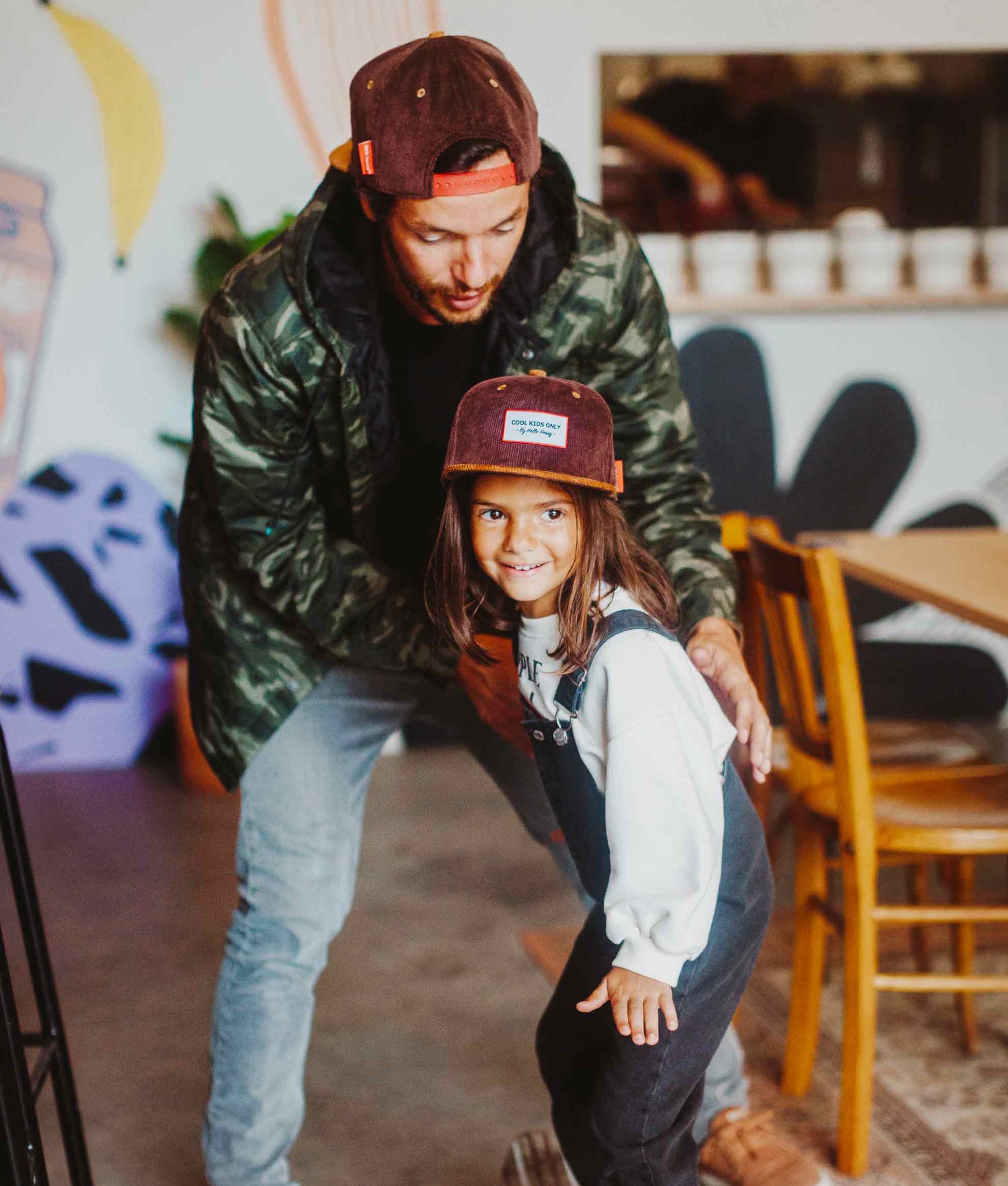 Boné pais e filhos Sweet Brownie, pala reta, veludo, matchy-matchy, a partir dos 9 meses, Cool Kids Only!
