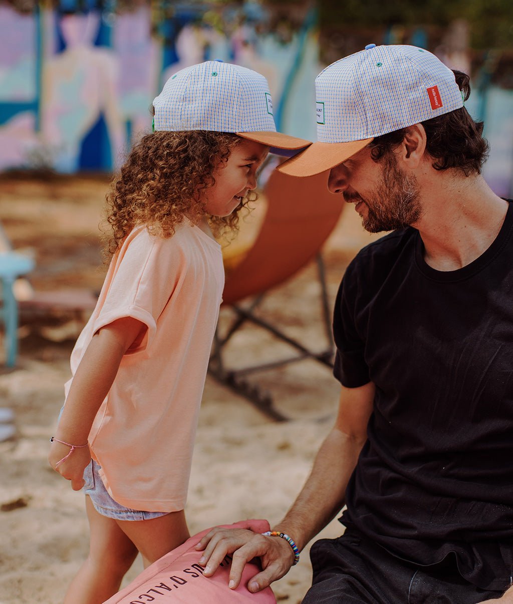 Boné infantil Vichy, pala curva, ecorresponsável, certificado Oeko-Tex, desde os 9 meses, Cool Kids Only!
